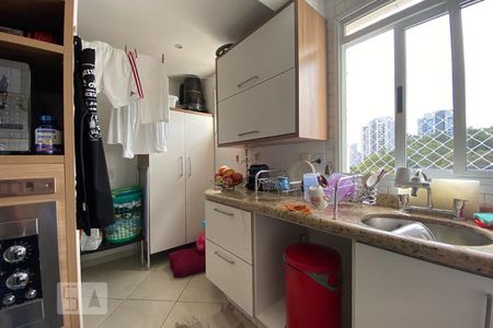 Apartamento à venda com 109m², 3 quartos e 2 vagas Apartamento à venda com 109m², 3 quartos e 2 vagasCozinha