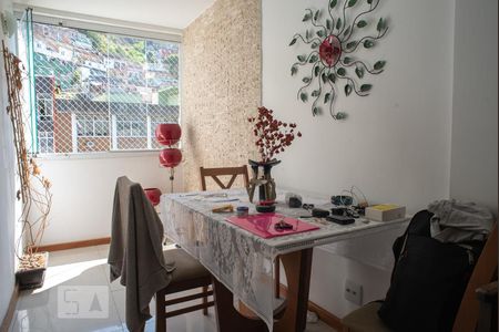 Apartamento à venda com 70m², 2 quartos e 1 vagaSala