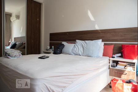 Quarto 1 de apartamento à venda com 2 quartos, 70m² em Copacabana, Rio de Janeiro