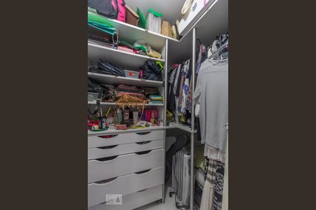 Casa à venda com 1100m², 5 quartos e 10 vagasSuíte 4 Closet