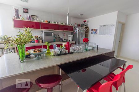 Casa à venda com 1100m², 5 quartos e 10 vagasCozinha 3