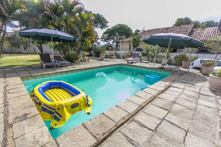 Casa à venda com 1100m², 5 quartos e 10 vagasPiscina