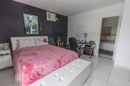 Casa à venda com 1100m², 5 quartos e 10 vagasSuíte 4