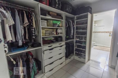 Casa à venda com 1100m², 5 quartos e 10 vagasSuíte 5 Closet