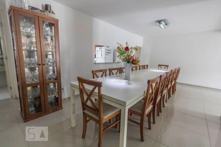 Sala 1 de casa à venda com 5 quartos, 1100m² em Pechincha, Rio de Janeiro