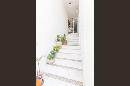 Casa à venda com 1100m², 5 quartos e 10 vagasEscada Externa