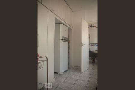 Apartamento à venda com 160m², 2 quartos e 1 vagaCozinha - Armários