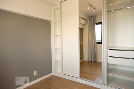 Sala/Quarto de kitnet/studio à venda com 1 quarto, 25m² em Indianópolis, São Paulo