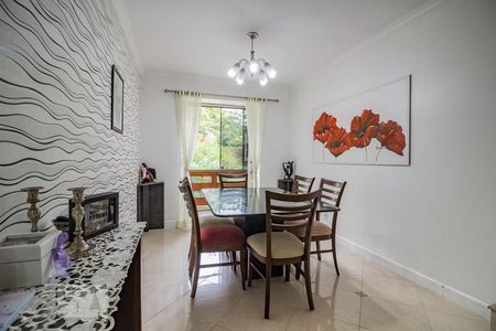 Apartamento à venda com 115m², 2 quartos e 2 vagasSala