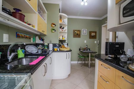Apartamento à venda com 115m², 2 quartos e 2 vagasCozinha