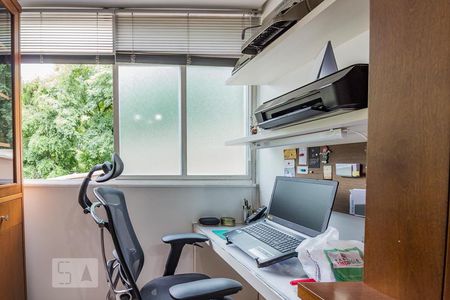 Apartamento à venda com 115m², 2 quartos e 2 vagasSala