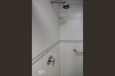 Apartamento à venda com 115m², 2 quartos e 2 vagasChuveiro