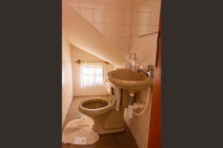 Casa à venda com 180m², 3 quartos e 2 vagas Casa à venda com 180m², 3 quartos e 2 vagasLavabo