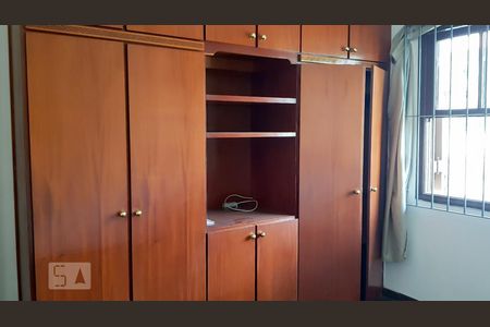 Casa à venda com 180m², 3 quartos e 2 vagas Casa à venda com 180m², 3 quartos e 2 vagasQuarto 1