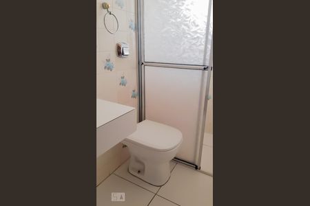 Casa à venda com 180m², 3 quartos e 2 vagas Casa à venda com 180m², 3 quartos e 2 vagasBanheiro