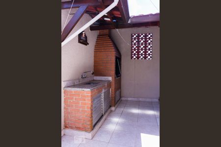 Casa à venda com 180m², 3 quartos e 2 vagas Casa à venda com 180m², 3 quartos e 2 vagasChurrasqueira