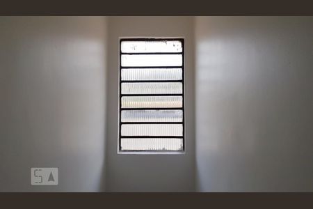 Casa à venda com 180m², 3 quartos e 2 vagas Casa à venda com 180m², 3 quartos e 2 vagasDetalhe da escada