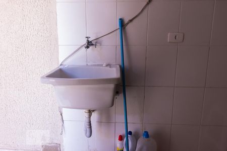 Casa à venda com 180m², 3 quartos e 2 vagas Casa à venda com 180m², 3 quartos e 2 vagasLavanderia