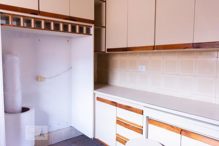 Casa à venda com 180m², 3 quartos e 2 vagas Casa à venda com 180m², 3 quartos e 2 vagasCozinha