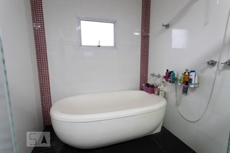 Casa à venda com 500m², 4 quartos e 4 vagasBanheiro da Suíte 3