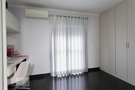 Casa à venda com 500m², 4 quartos e 4 vagasSuíte 3