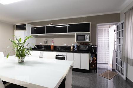 Casa à venda com 500m², 4 quartos e 4 vagasCozinha