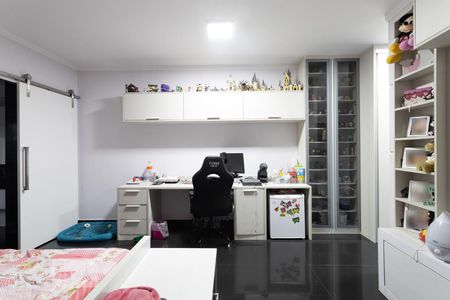 Casa à venda com 500m², 4 quartos e 4 vagasSuíte 3