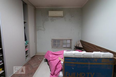 Casa à venda com 500m², 4 quartos e 4 vagasQuarto de serviço