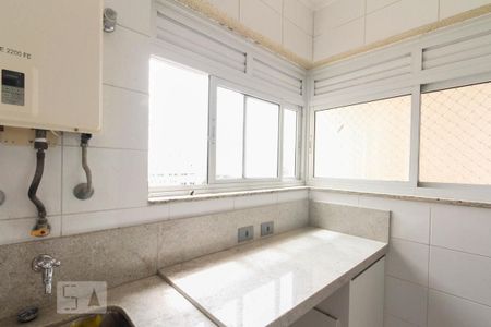 Apartamento à venda com 96m², 2 quartos e 3 vagasÁrea de serviço 