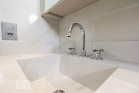 Apartamento à venda com 96m², 2 quartos e 3 vagasBanheiro Suíte 1