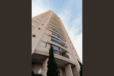 Apartamento à venda com 96m², 2 quartos e 3 vagasFachada 