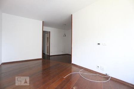 Sala de apartamento à venda com 3 quartos, 71m² em Jardim Ester, São Paulo