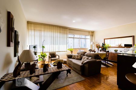Sala de Apartamento com 3 quartos, 215m² Vila Mariana