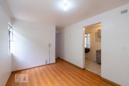 Sala de apartamento para alugar com 2 quartos, 50m² em Barreirinha, Curitiba