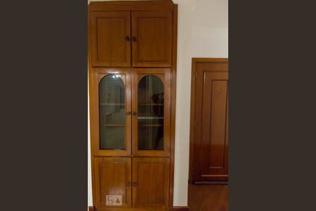 Apartamento à venda com 72m², 3 quartos e 1 vaga Apartamento à venda com 72m², 3 quartos e 1 vagaArmário Corredor