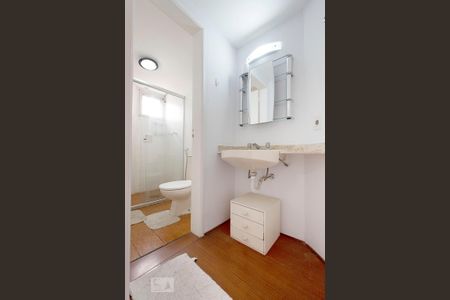 Apartamento para alugar com 40m², 1 quarto e sem vaga Apartamento para alugar com 40m², 1 quarto e sem vagaBanheiro da Suíte