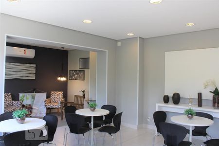 Apartamento à venda com 42m², 1 quarto e sem vagaÁrea comum - Salão de festas