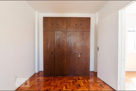 Apartamento para alugar com 63m², 1 quarto e sem vagaQuarto - Armários