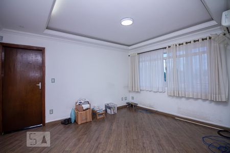Sala de casa à venda com 2 quartos, 180m² em Vila Ipojuca, São Paulo