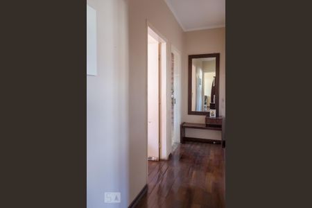 Casa à venda com 110m², 2 quartos e sem vaga Casa à venda com 110m², 2 quartos e sem vagaCorredor