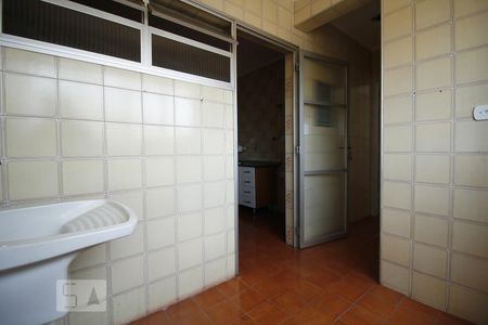 Apartamento para alugar com 138m², 2 quartos e 1 vagaÁrea de Serviço