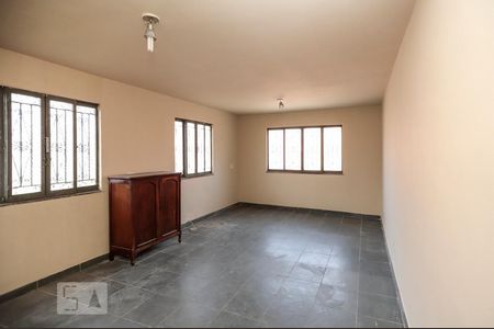 Casa para alugar com 240m², 5 quartos e sem vagaQuarto 4
