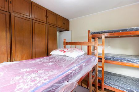 Casa à venda com 1200m², 4 quartos e 2 vagasQuarto