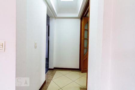 Corredor de apartamento para alugar com 3 quartos, 120m² em Brooklin, São Paulo
