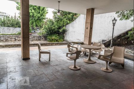 Casa à venda com 700m², 4 quartos e 5 vagasÁrea externa