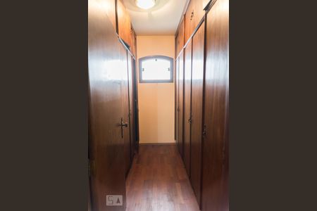 Casa à venda com 700m², 4 quartos e 5 vagasCloset Suite 3