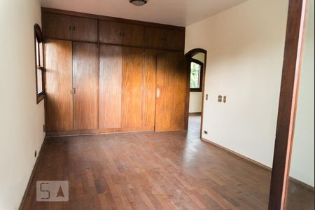 Casa à venda com 700m², 4 quartos e 5 vagasQuarto 2