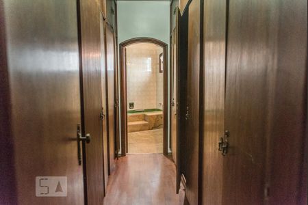 Casa à venda com 700m², 4 quartos e 5 vagasCloset Suite 4