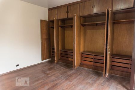 Casa à venda com 700m², 4 quartos e 5 vagasSuite 4