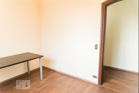Casa à venda com 700m², 4 quartos e 5 vagasQuarto 2
